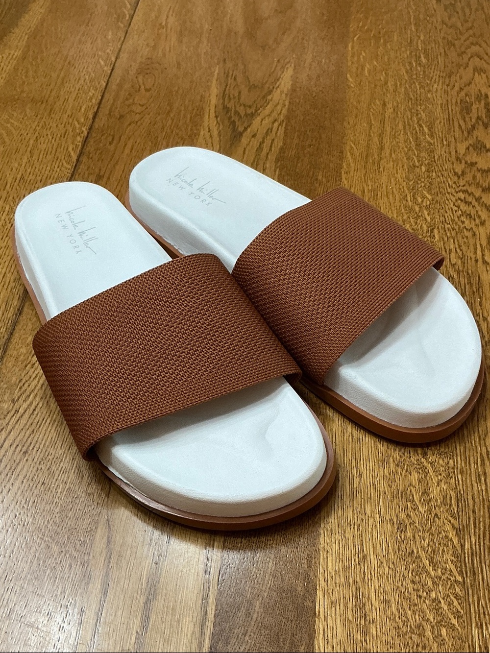 Woman’s Nicole Miller rust slide. Size 9. Barely worn! Perfect for fall!